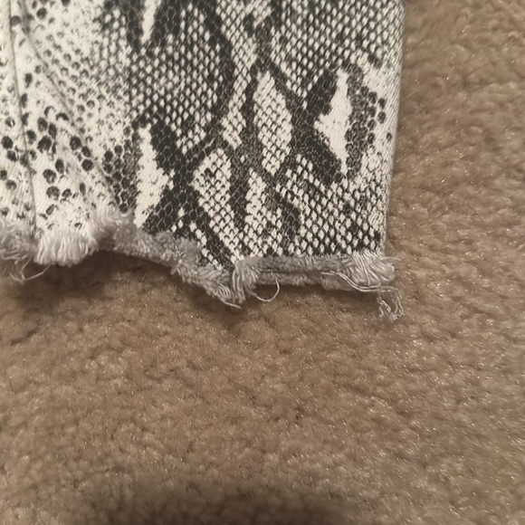 2 pair Zara size 4 snake print skinny Jean - Picture 6 of 7